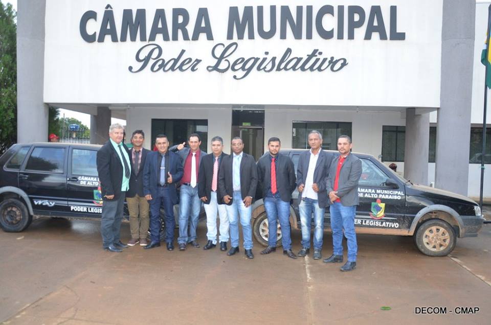 Câmara faz devolução de equipamentos e dois veículos ao executivo municipal.